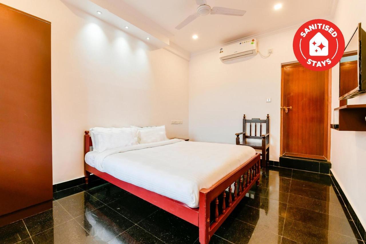 Spot On 39480 Vattekad Tourist Home Kochi Exterior photo